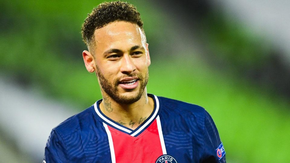 Barcelona, Neymar ile anlaştı