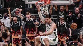 NBA’de Milwaukee Bucks final için avantaj yakaladı