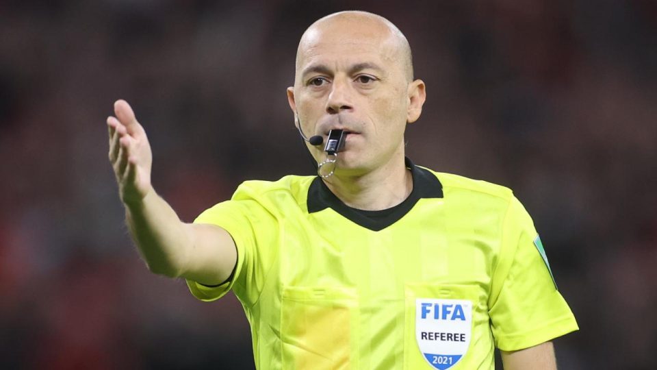FIFA’dan Cüneyt Çakır’a davet